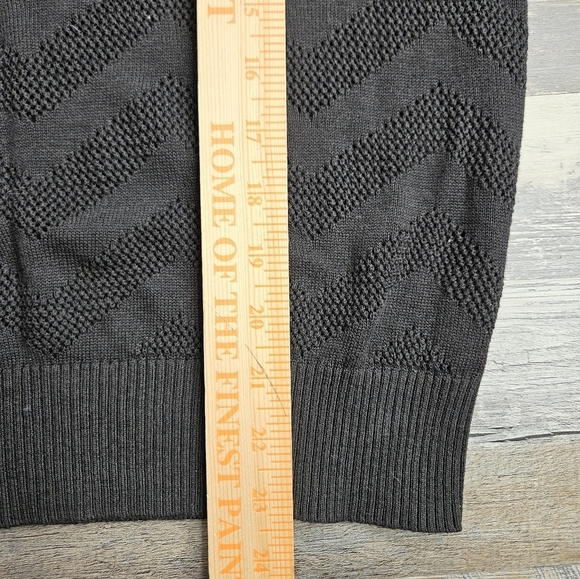 ModCloth Small Black Chevron Pattern Long Sleeve top - Picture 7 of 9